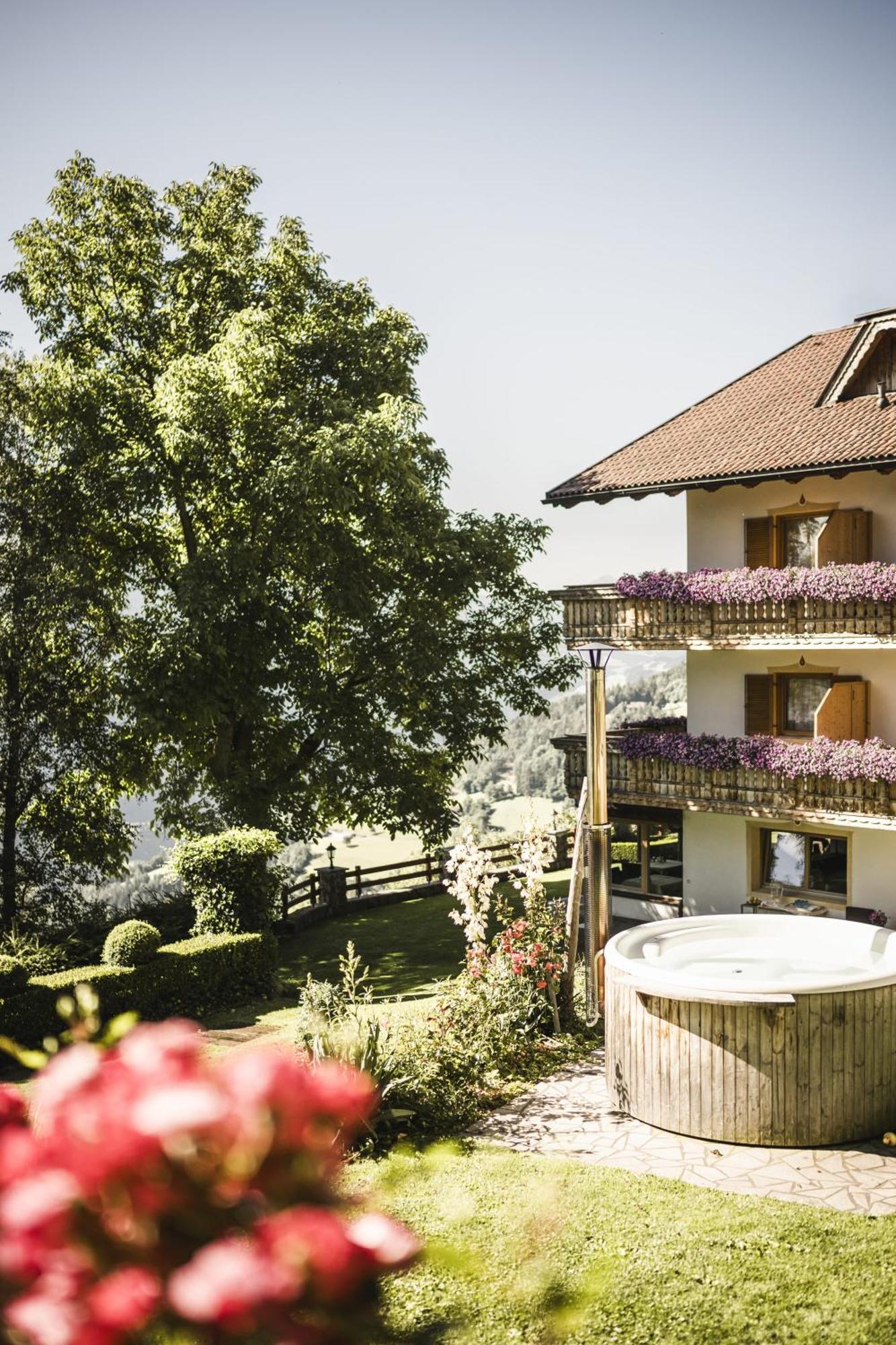 Boutique Pension Erlacher - Adults Only Villandro Exterior foto