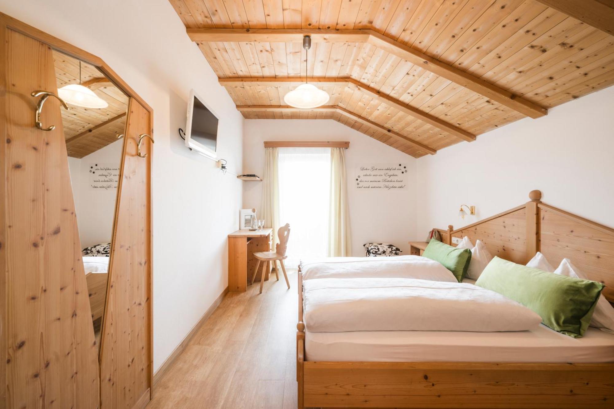 Boutique Pension Erlacher - Adults Only Villandro Exterior foto